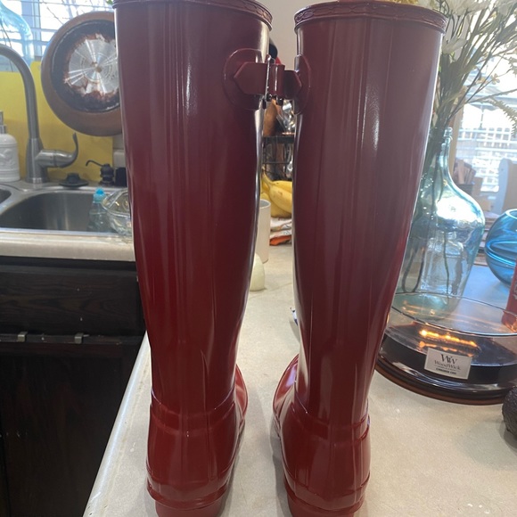 Red tall hunter boots - Picture 2 of 4